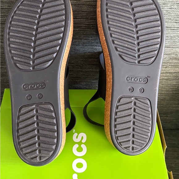 CROCS Women's Black Cork Low Wedge Sandals - Picture 6 of 6